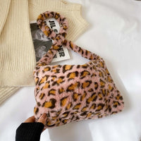 Fluffy Shoulder Messenger Bag Plush Soft Underarm Shoulder Fashion Casual Soft Crossbody Bags Women Totes Bags Clutch Bag
